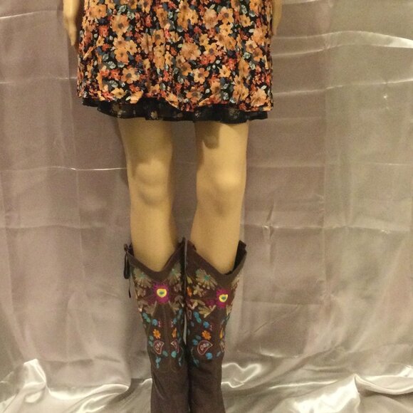 7.5 LEATHER COWGIRL BOOTS WITH COLORFUL FEMININE EMBROIDERY - Picture 3 of 12